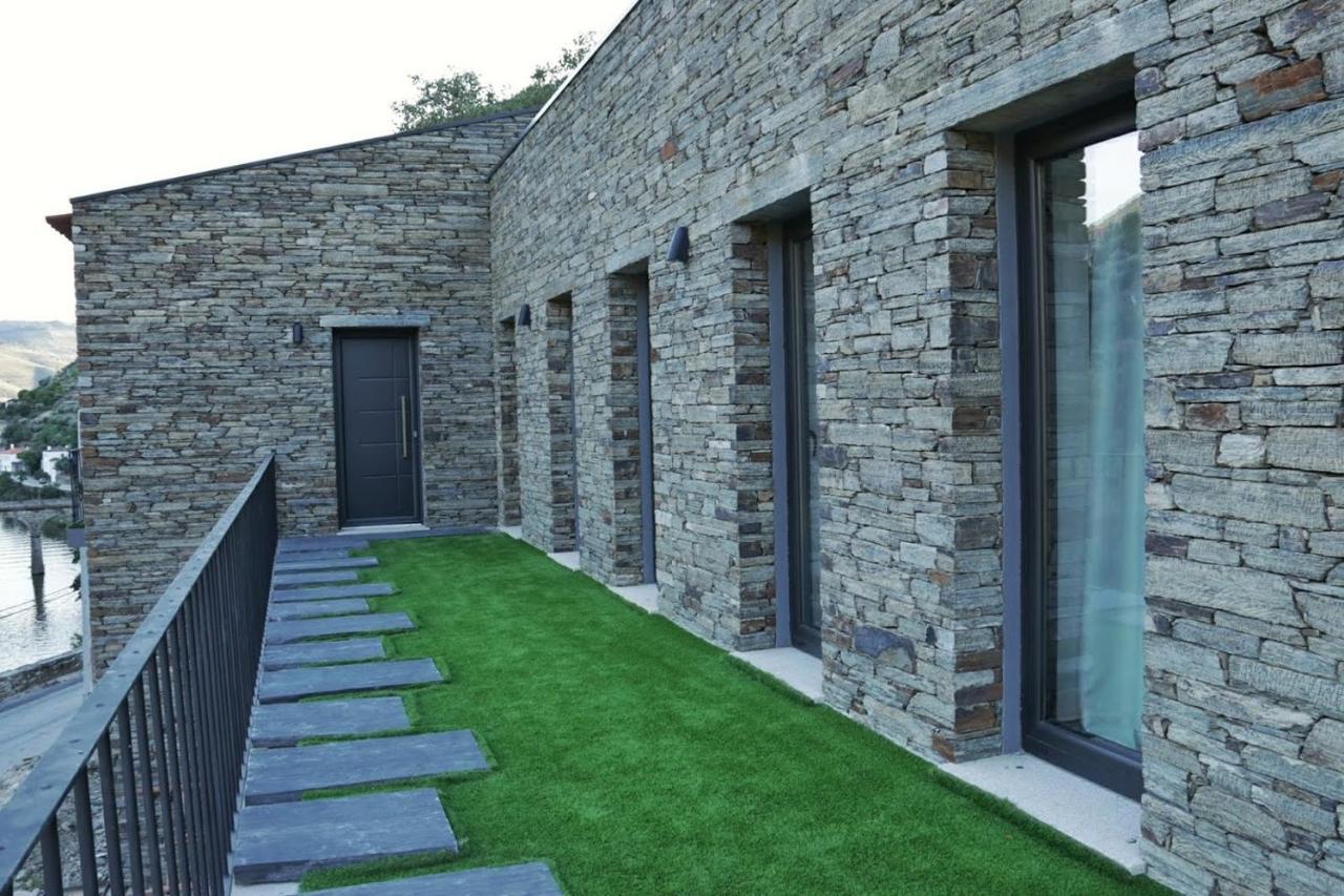 ピニョン Dois Lagares House Bed & Breakfast エクステリア 写真