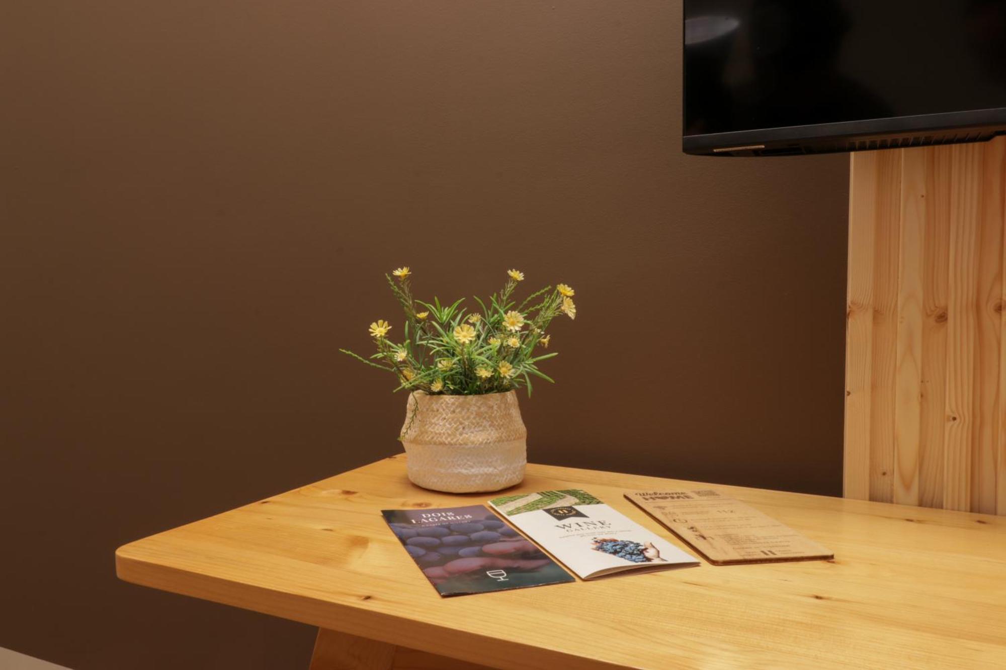 ピニョン Dois Lagares House Bed & Breakfast エクステリア 写真
